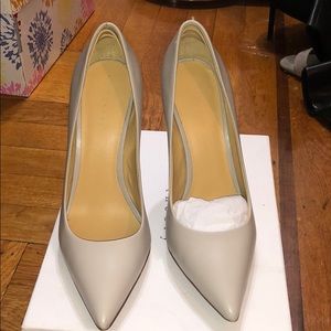 THEORY PALOMA BEIGE HEELS SIZE 37